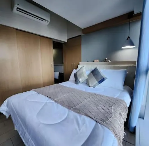 Luxestaysmnl Coastal Chic Netflx 380mbps Pool Bgc Apartamento