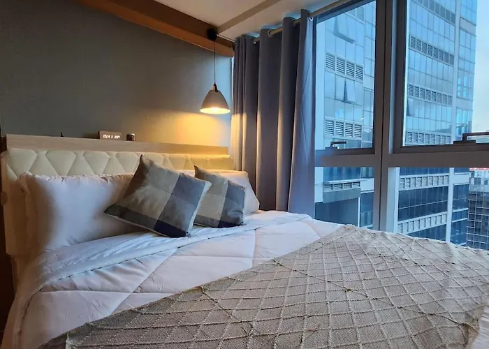 Apartamento Luxestaysmnl Coastal Chic Netflx 380mbps Pool Bgc *