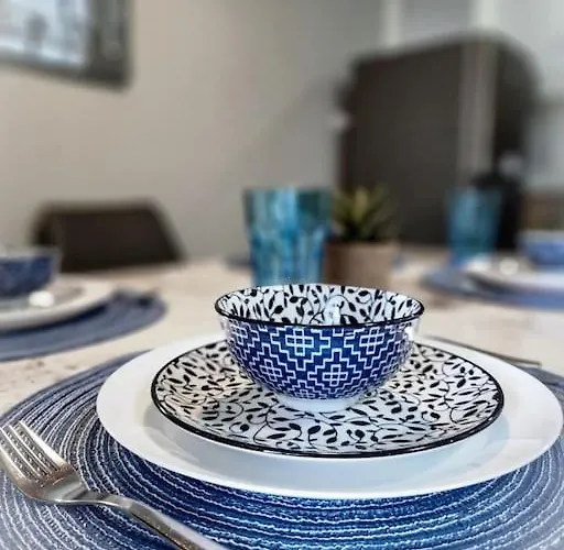 Luxestaysmnl Coastal Chic Netflx 380mbps Pool Bgc Apartamento Manila