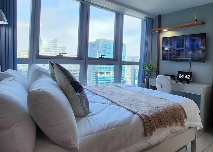 Luxestaysmnl Coastal Chic Netflx 380mbps Pool Bgc *