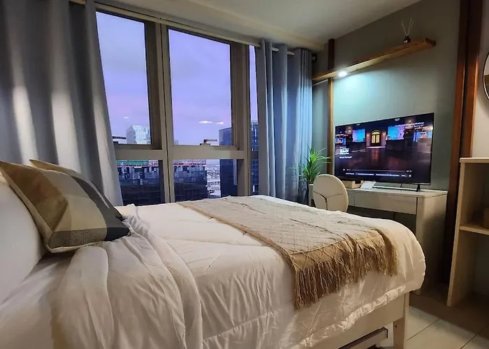 Luxestaysmnl Coastal Chic Netflx 380mbps Pool Bgc