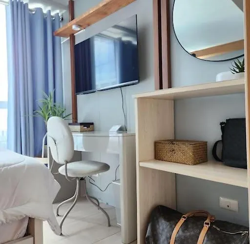 Luxestaysmnl Coastal Chic Netflx 380mbps Pool Bgc *