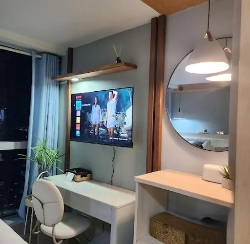 Luxestaysmnl Coastal Chic Netflx 380mbps Pool Bgc Apartamento Manila