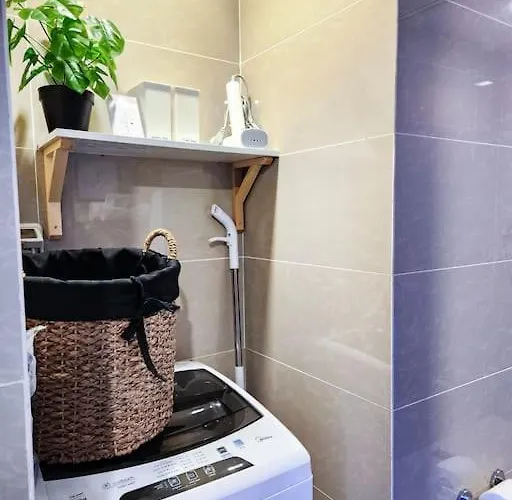 Luxestaysmnl Coastal Chic Netflx 380mbps Pool Bgc * Manila