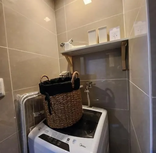 Luxestaysmnl Coastal Chic Netflx 380mbps Pool Bgc *