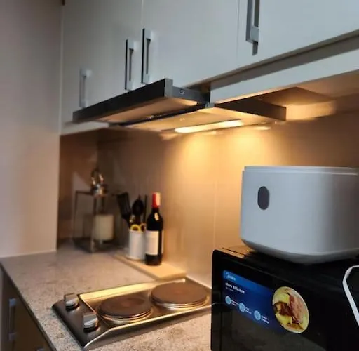 Luxestaysmnl Coastal Chic Netflx 380mbps Pool Bgc Apartamento *