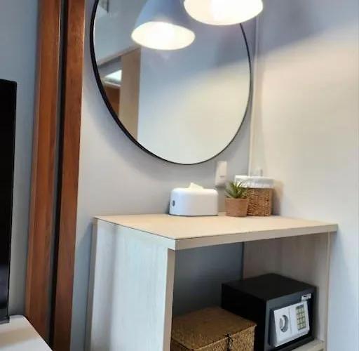 Luxestaysmnl Coastal Chic Netflx 380mbps Pool Bgc * Manila