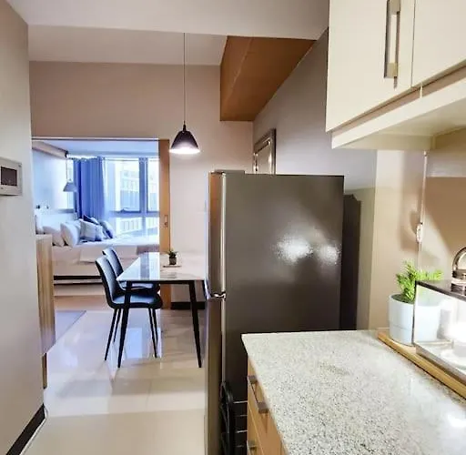 Luxestaysmnl Coastal Chic Netflx 380mbps Pool Bgc * Manila